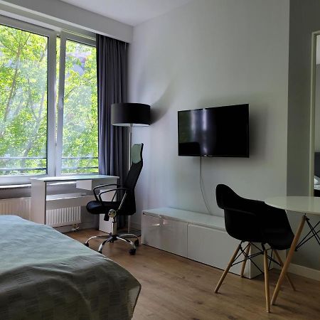 Chopin Apartments Expo ワルシャワ エクステリア 写真