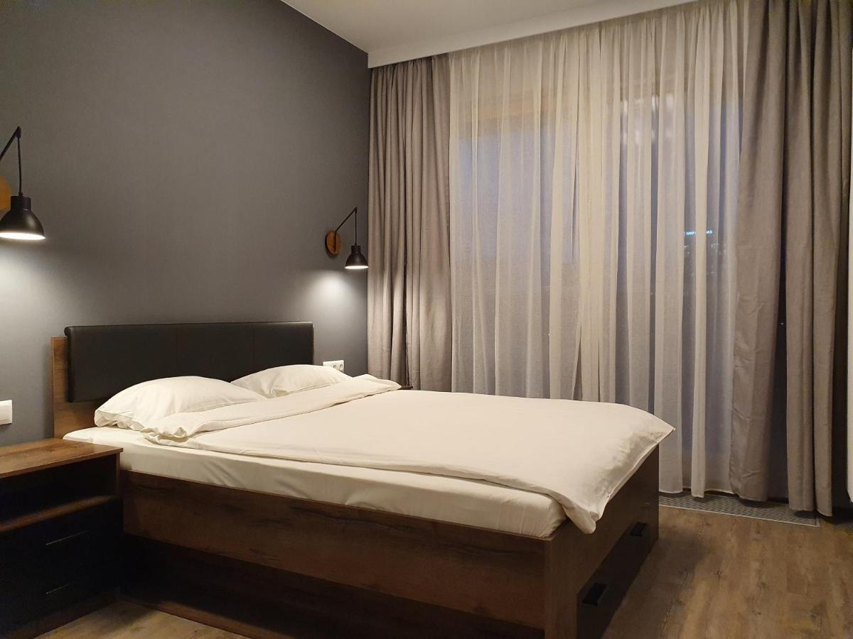 Chopin Apartments Expo ワルシャワ エクステリア 写真